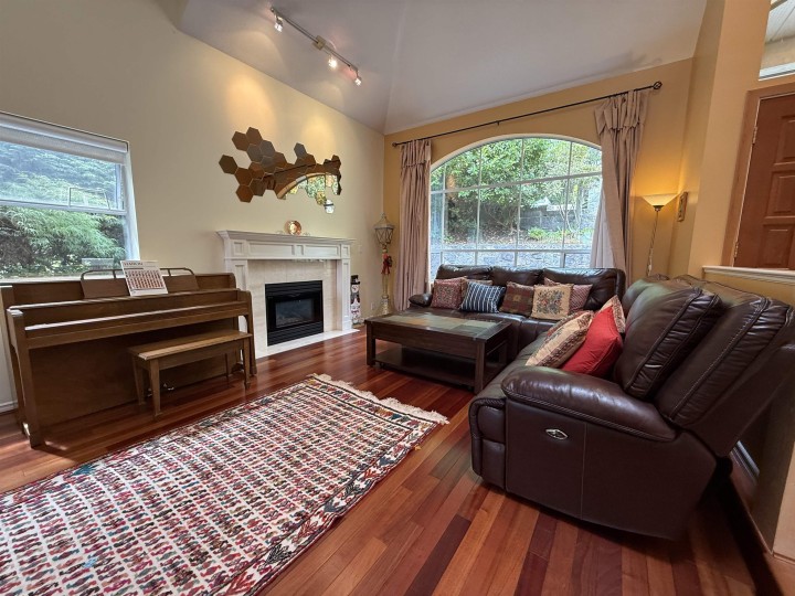 Photo 4 at 3938 Braemar Place, Braemar, North Vancouver