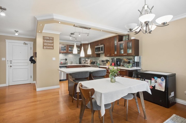 Photo 6 at 511 - 518 Moberly Road, False Creek, Vancouver West