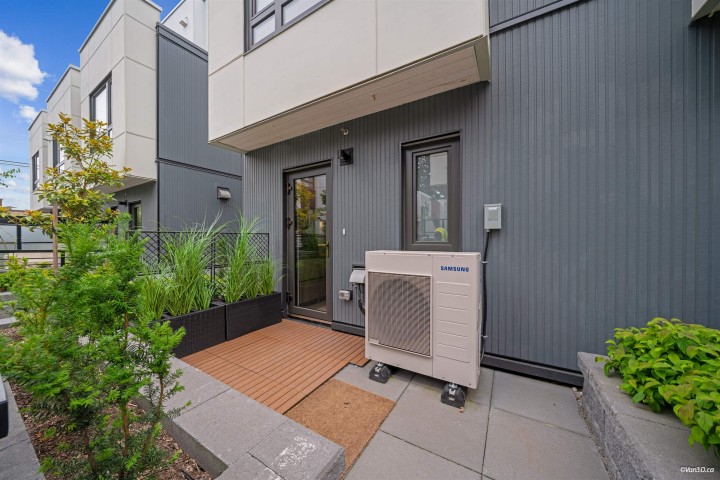 Photo 11 at 6292 Oak Street, Oakridge VW, Vancouver West