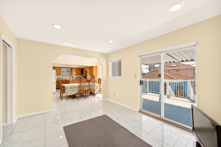 Photo 8 at 7275 Victoria Drive, Fraserview VE, Vancouver East