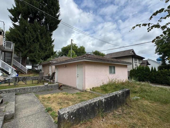 Photo 2 at 3 E 43rd Avenue, Main, Vancouver East