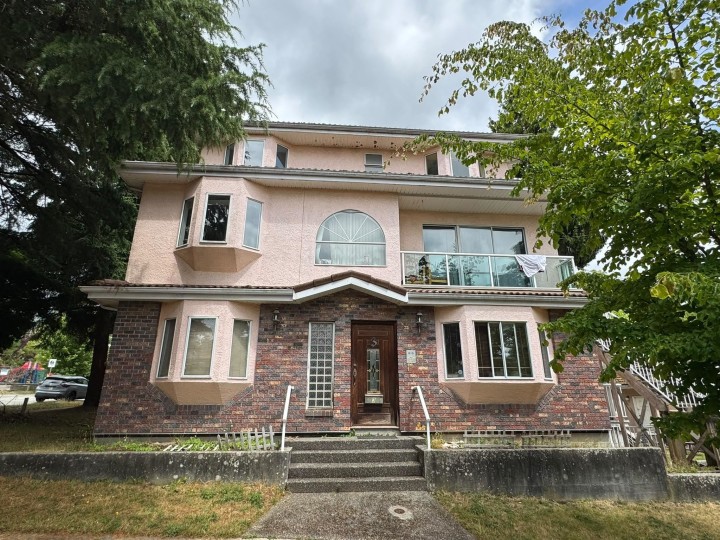Photo 1 at 3 E 43rd Avenue, Main, Vancouver East