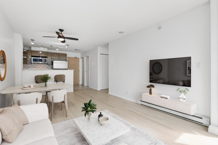 Photo 17 at 903 - 1328 W Pender Street, Coal Harbour, Vancouver West