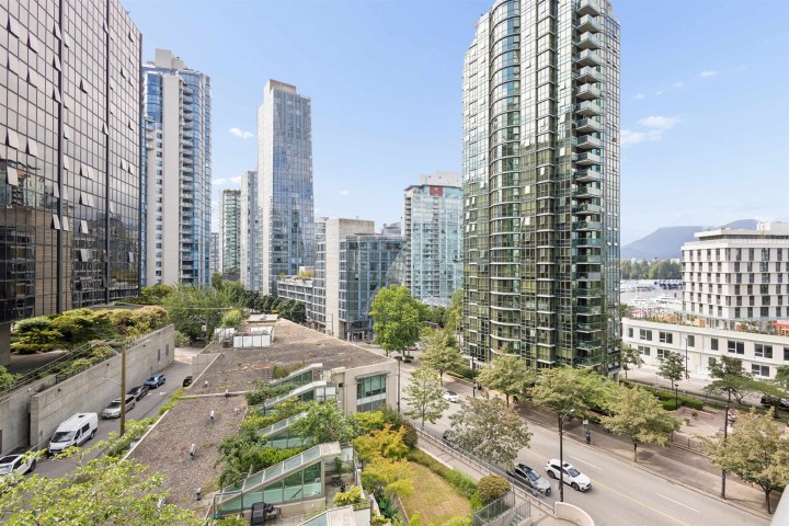 Photo 1 at 903 - 1328 W Pender Street, Coal Harbour, Vancouver West