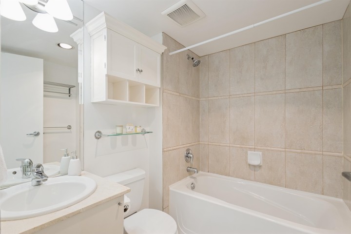 Photo 24 at 903 - 1328 W Pender Street, Coal Harbour, Vancouver West