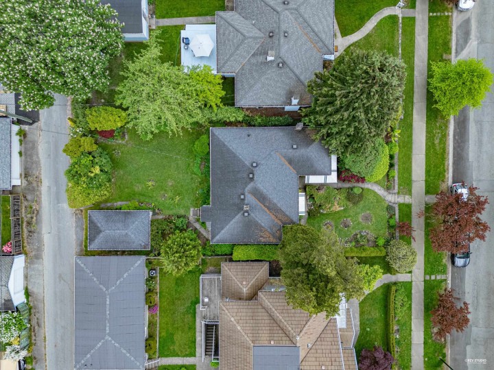 Photo 3 at 2245 W 22nd Avenue, Arbutus, Vancouver West