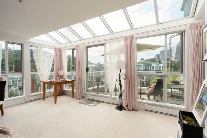 Photo 13 at 405 - 1502 Island Park Walk, False Creek, Vancouver West