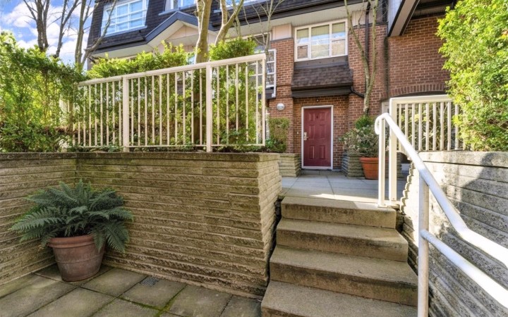 Photo 22 at 206 - 2071 W 42nd Avenue, Kerrisdale, Vancouver West