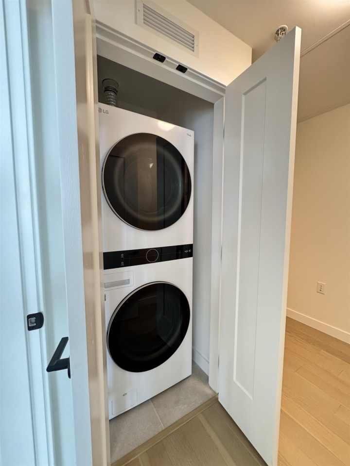 Photo 9 at 604 - 8398 Oak Street, Marpole, Vancouver West
