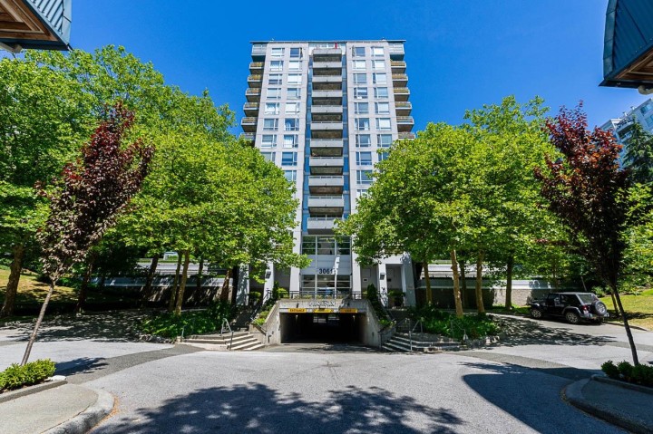 Photo 1 at 1403 - 3061 E Kent Avenue North, South Marine, Vancouver East