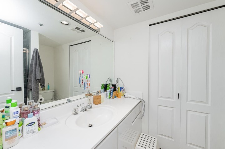 Photo 21 at 1403 - 3061 E Kent Avenue North, South Marine, Vancouver East