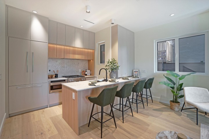 Photo 1 at 1 - 3315 W 10th Street, Kitsilano, Vancouver West
