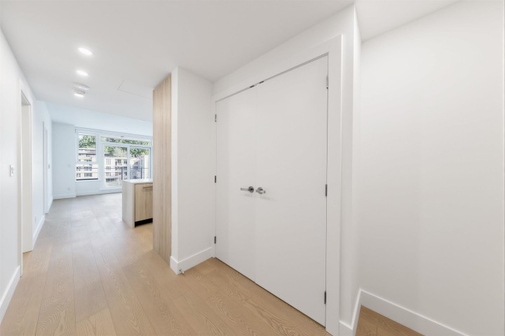 Photo 13 at 503 - 423 6th Street, Park Royal, West Vancouver