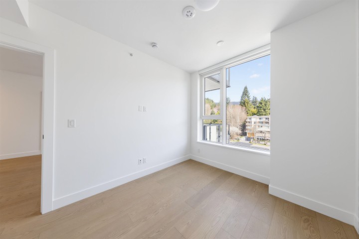 Photo 10 at 503 - 423 6th Street, Park Royal, West Vancouver
