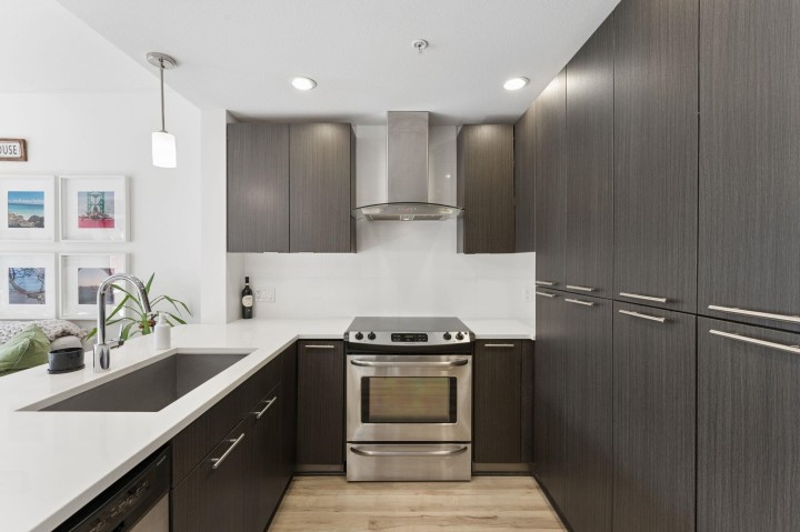 Photo 8 at 312 - 733 W 3rd Street, Harbourside, North Vancouver
