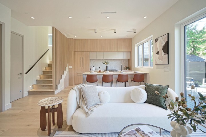 Photo 12 at 2 - 3315 W 10th Street, Kitsilano, Vancouver West