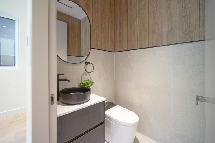 Photo 15 at 2 - 3315 W 10th Street, Kitsilano, Vancouver West