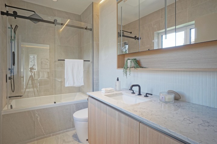 Photo 19 at 2 - 3315 W 10th Street, Kitsilano, Vancouver West