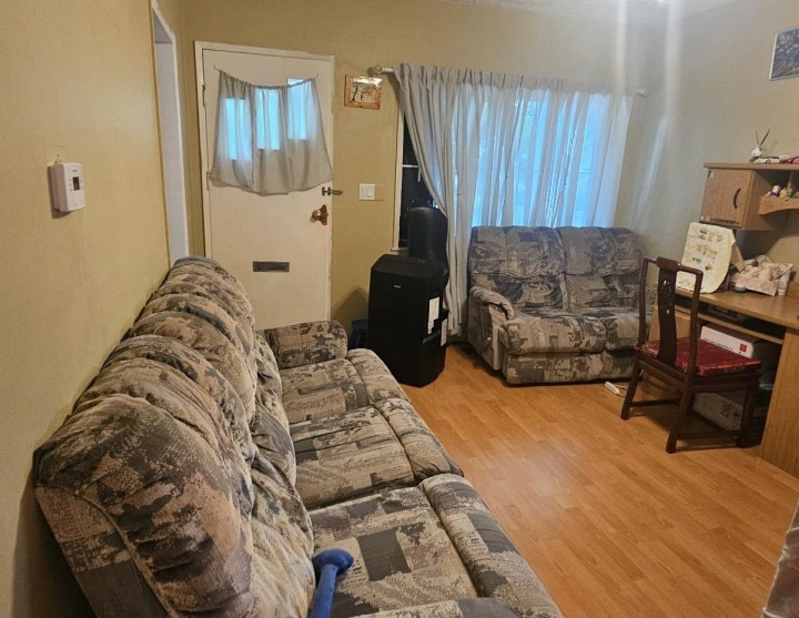 Photo 2 at 5350 Cecil Street, Collingwood VE, Vancouver East