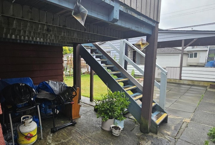 Photo 14 at 5350 Cecil Street, Collingwood VE, Vancouver East