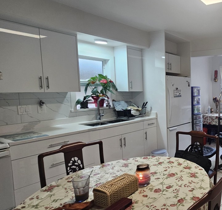 Photo 4 at 5350 Cecil Street, Collingwood VE, Vancouver East