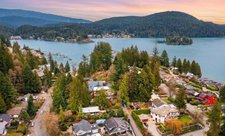 Photo 37 at 1232 Harris Avenue, Deep Cove, North Vancouver