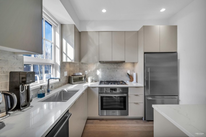 Photo 12 at 7901 Oak Street, Marpole, Vancouver West