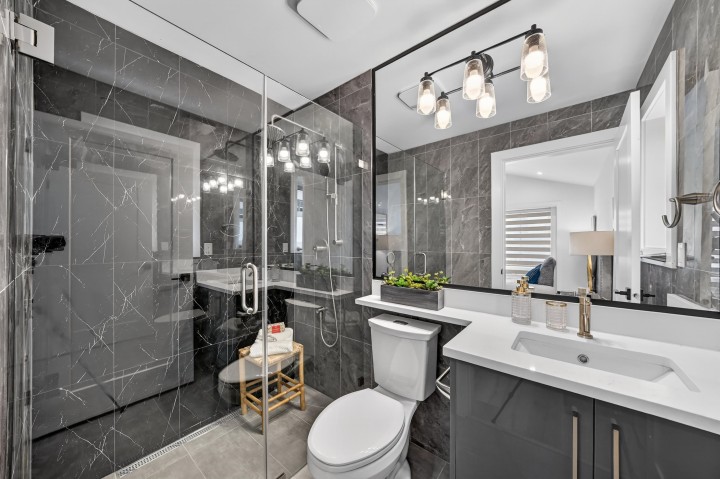 Photo 36 at 516 W 60th Avenue, Marpole, Vancouver West