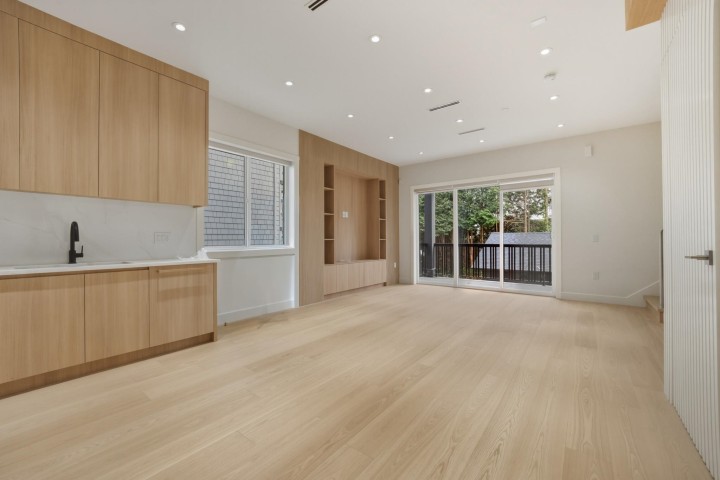Photo 2 at 3118 W 42nd Avenue, Kerrisdale, Vancouver West