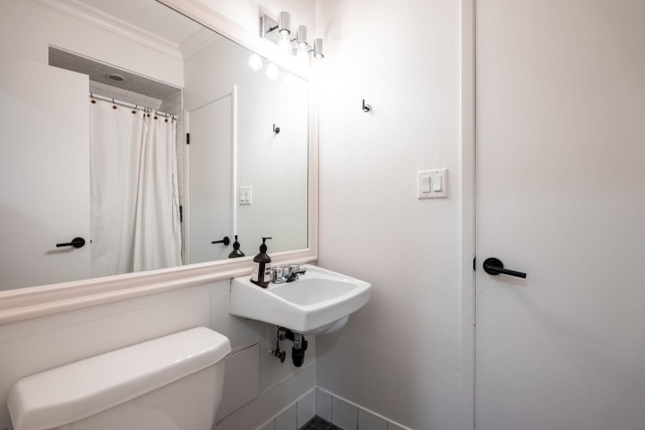 Photo 34 at 137 - 3300 Capilano Road, Edgemont, North Vancouver