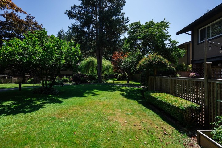 Photo 18 at 137 - 3300 Capilano Road, Edgemont, North Vancouver