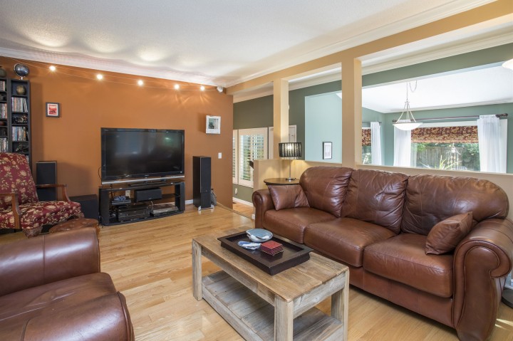 Photo 6 at 1989 Cedar Village Crescent, Westlynn, North Vancouver