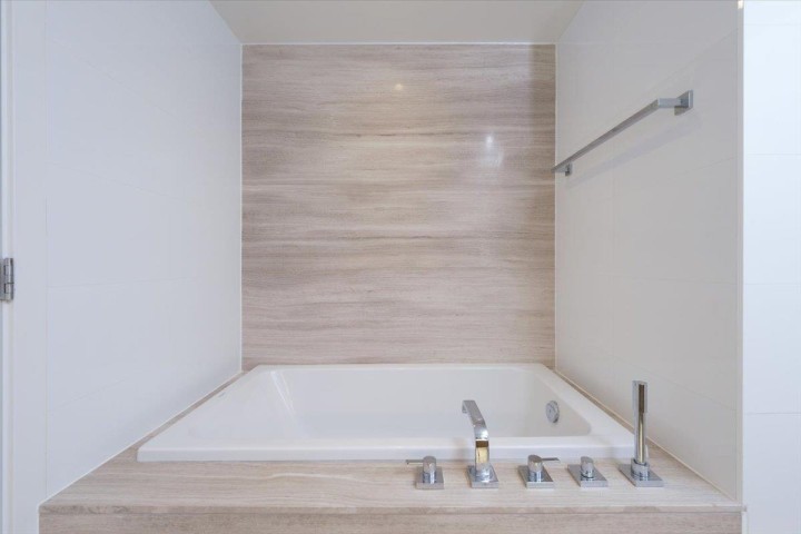 Photo 23 at 1581 W 57th Avenue, South Granville, Vancouver West