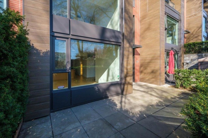 Photo 2 at 1581 W 57th Avenue, South Granville, Vancouver West