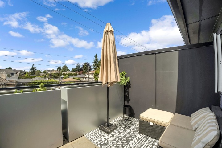 Photo 17 at 231 - 1012 W 47th Avenue, South Granville, Vancouver West