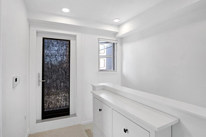 Photo 16 at 231 - 1012 W 47th Avenue, South Granville, Vancouver West