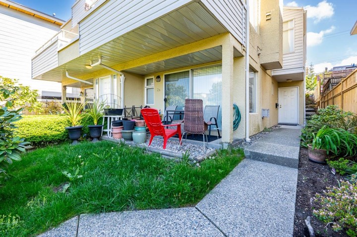 Photo 3 at 238 W 4th Street, Lower Lonsdale, North Vancouver