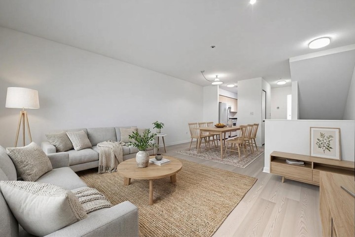 Photo 3 at 202 - 3683 Wellington Avenue, Collingwood VE, Vancouver East