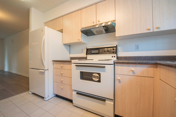 Photo 9 at 202 - 3683 Wellington Avenue, Collingwood VE, Vancouver East