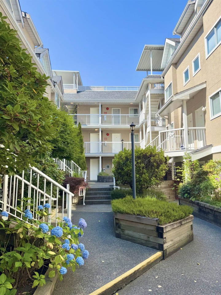 Photo 24 at 202 - 3683 Wellington Avenue, Collingwood VE, Vancouver East