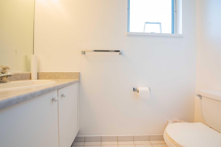 Photo 10 at 202 - 3683 Wellington Avenue, Collingwood VE, Vancouver East