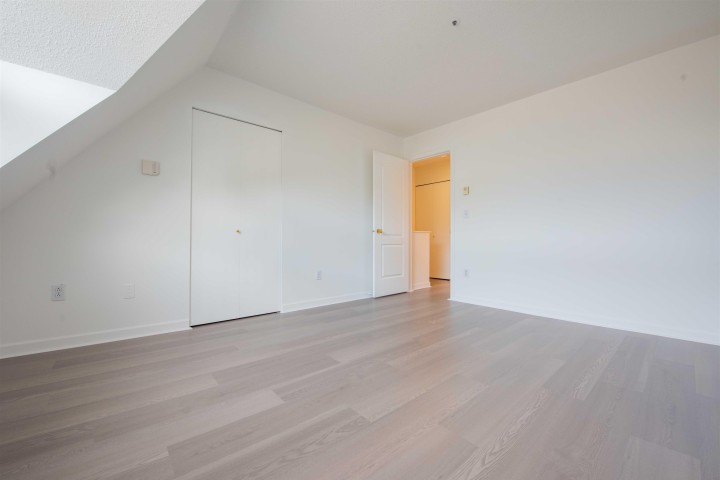 Photo 18 at 202 - 3683 Wellington Avenue, Collingwood VE, Vancouver East