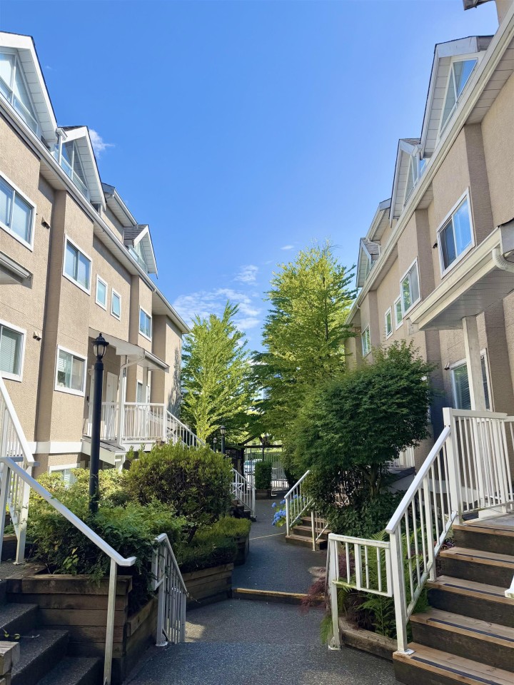 Photo 25 at 202 - 3683 Wellington Avenue, Collingwood VE, Vancouver East