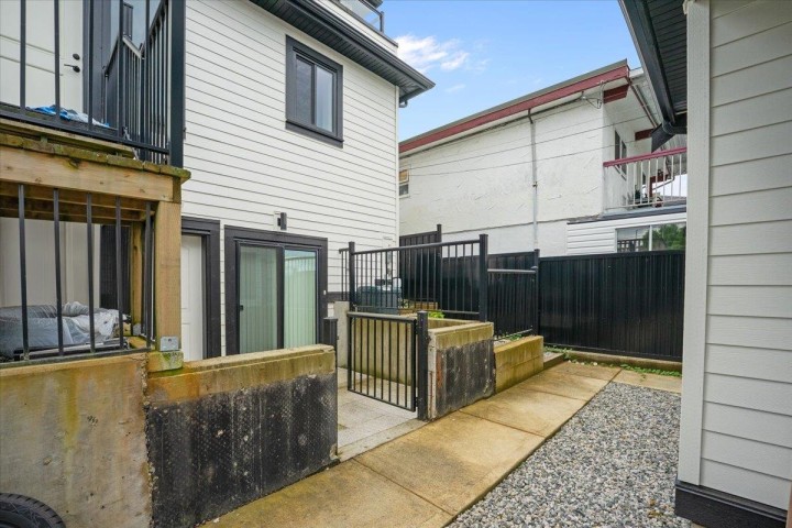 Photo 12 at 3179 E 16th Avenue, Renfrew Heights, Vancouver East