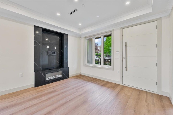 Photo 5 at 3179 E 16th Avenue, Renfrew Heights, Vancouver East