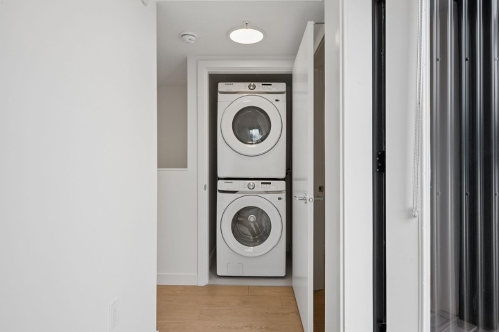 Photo 13 at 221 - 2820 Nanaimo Street, Renfrew Heights, Vancouver East