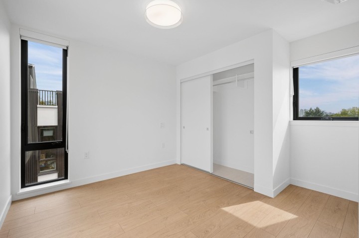 Photo 17 at 221 - 2820 Nanaimo Street, Renfrew Heights, Vancouver East