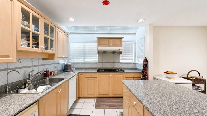 Photo 12 at 3713 W 31st Avenue, Dunbar, Vancouver West