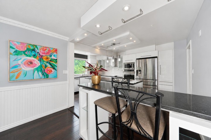 Photo 9 at 4380 Woodcrest Road, West Vancouver