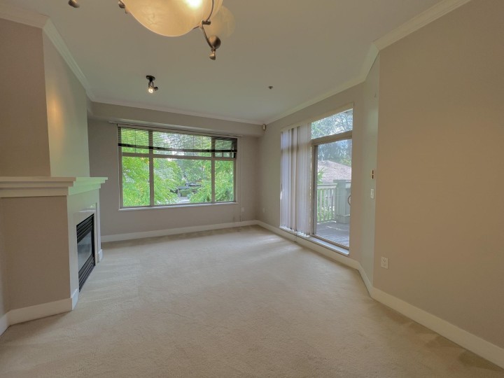 Photo 5 at 425 - 2083 W 33rd Avenue, Quilchena, Vancouver West